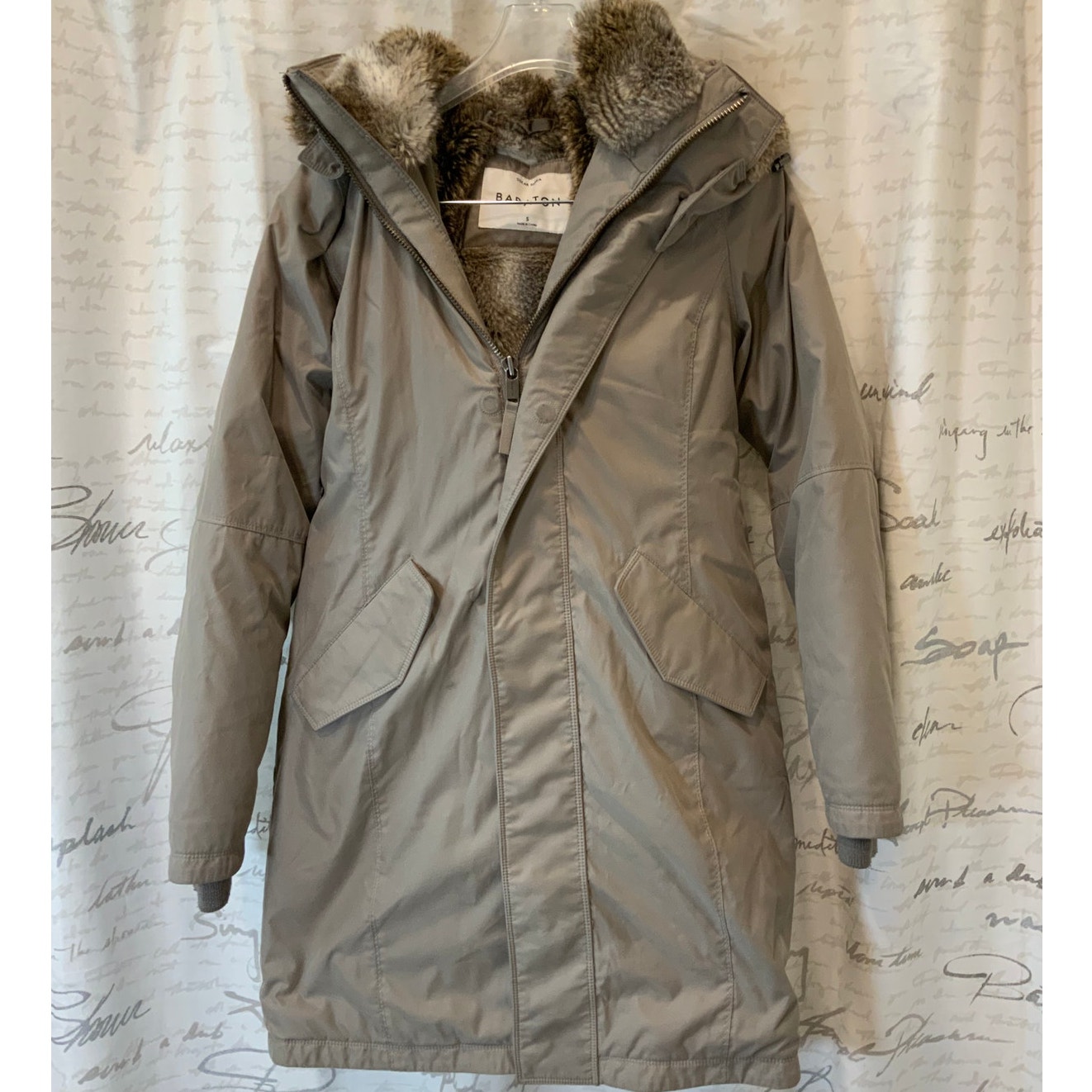 Babaton Aritzia Oskar Parka Warm Goose Down Fur Lined Winter Jacket - S